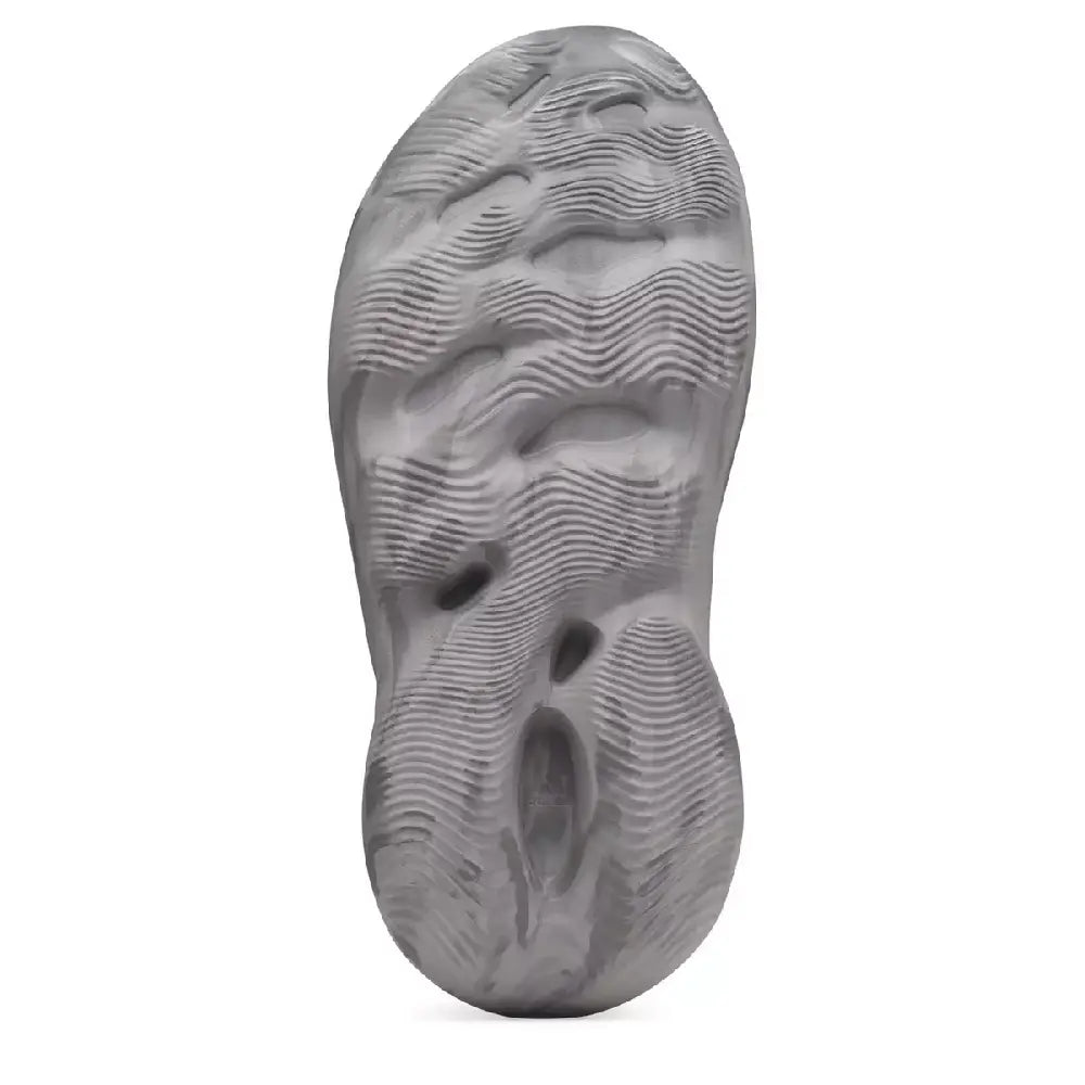 YEEZY  10076402