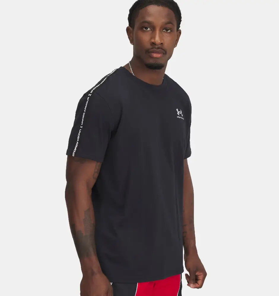 UNDER ARMOUR  1390300-0001