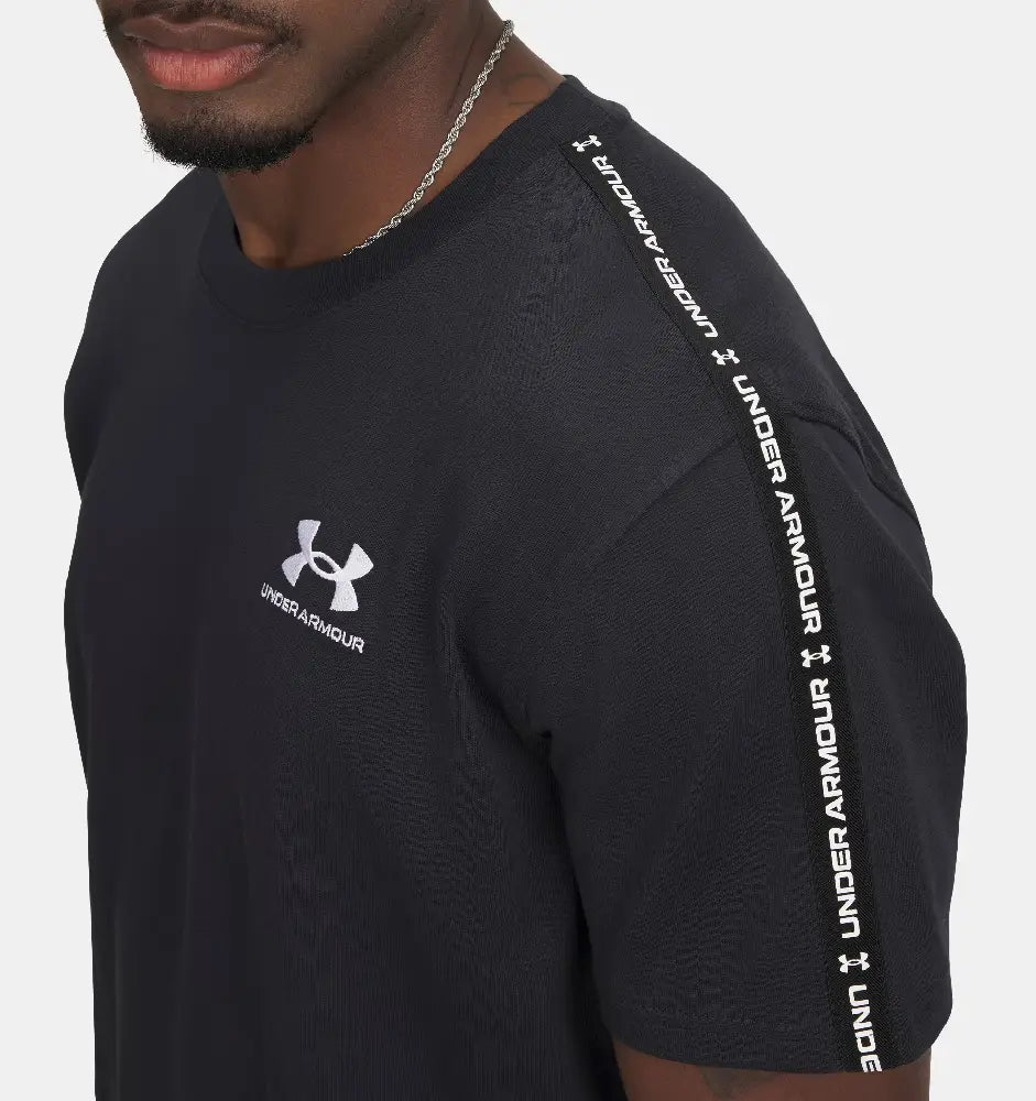 UNDER ARMOUR  1390300-0001