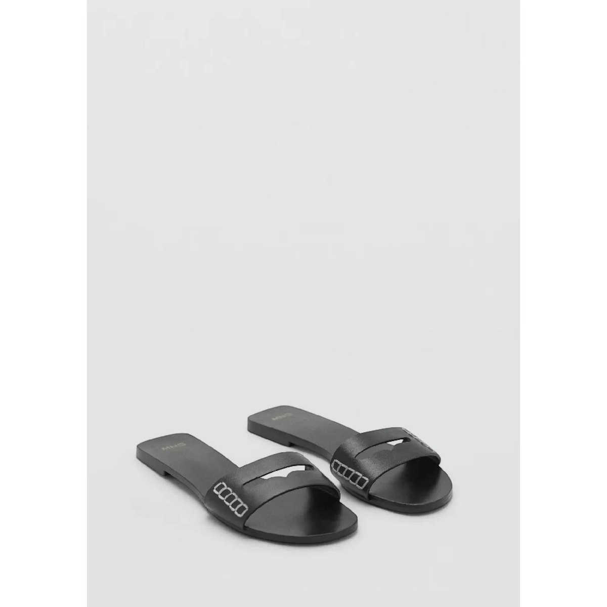 Leather sandals with a wide strap