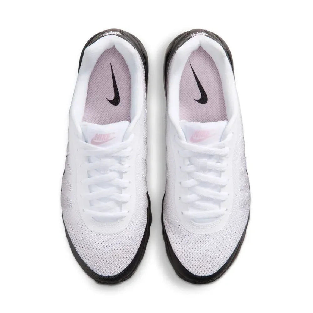 NIKE  749866-008