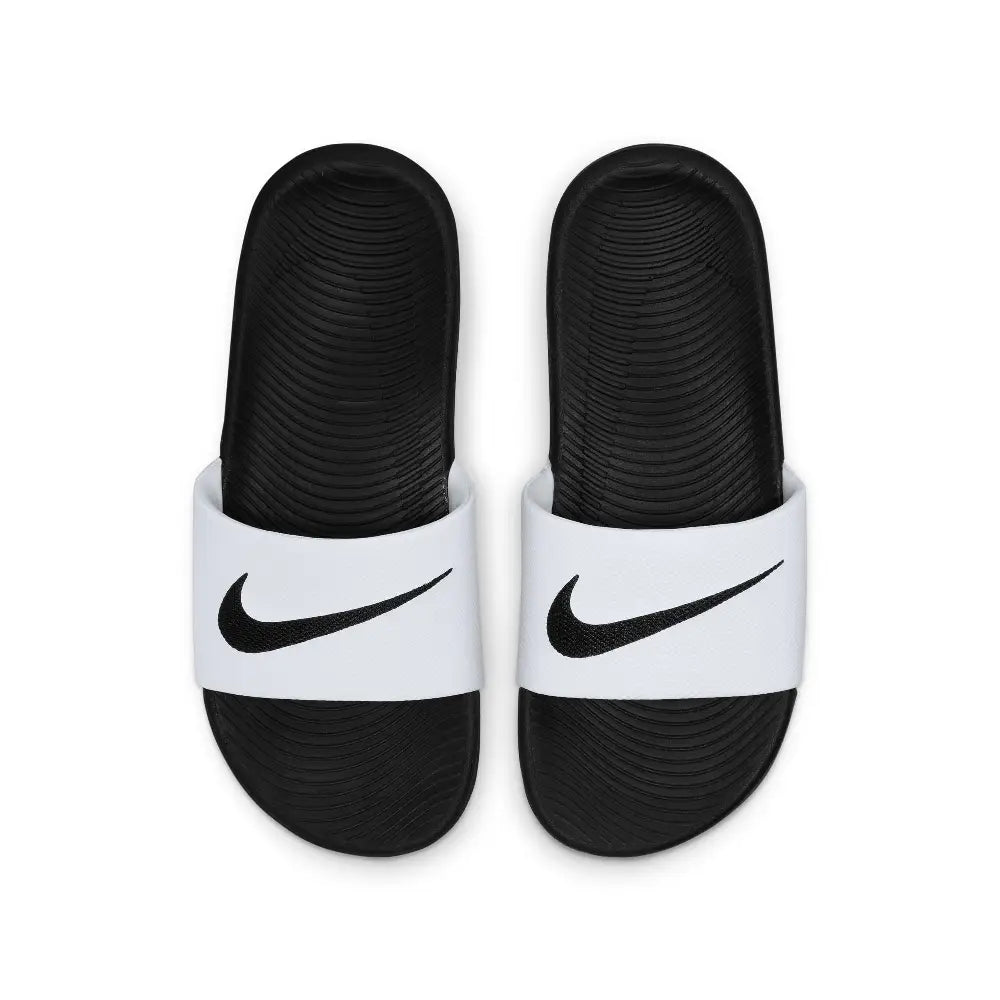NIKE  819352-100