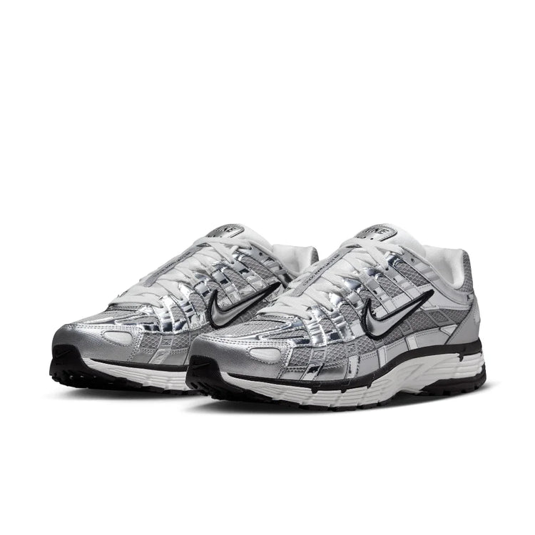 NIKE  CN0149-001