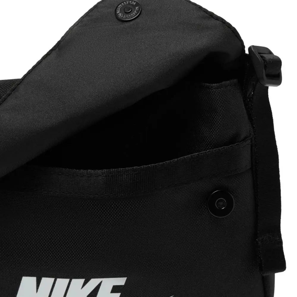 NIKE  CW9300-010