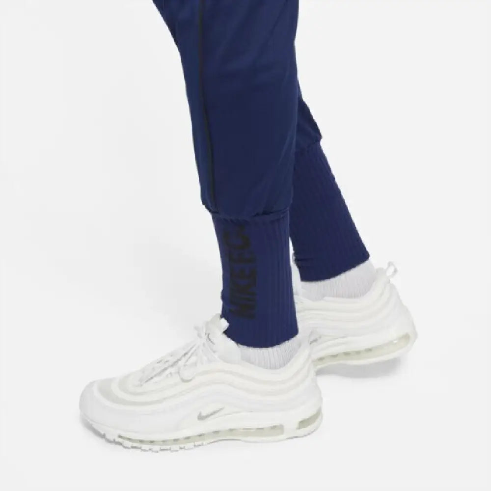 NIKE  DA8145-492