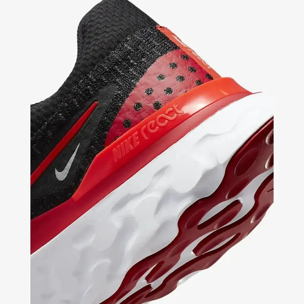NIKE  DD3024-008