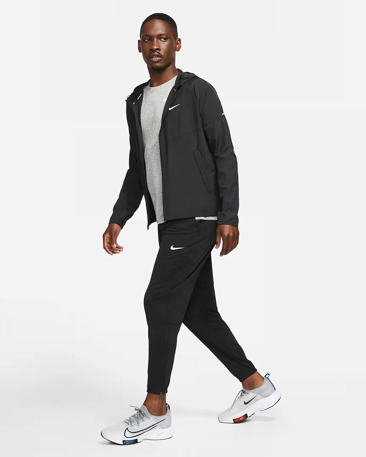 NIKE  DD4746-010