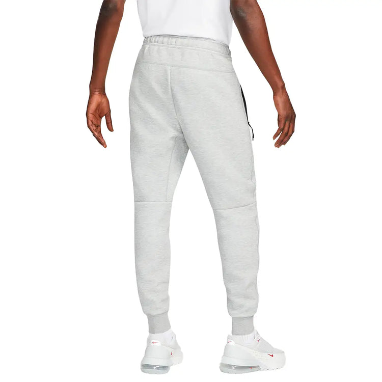 NIKE Sportswear Tech Fleece Slim Fit Pant FB8002-063