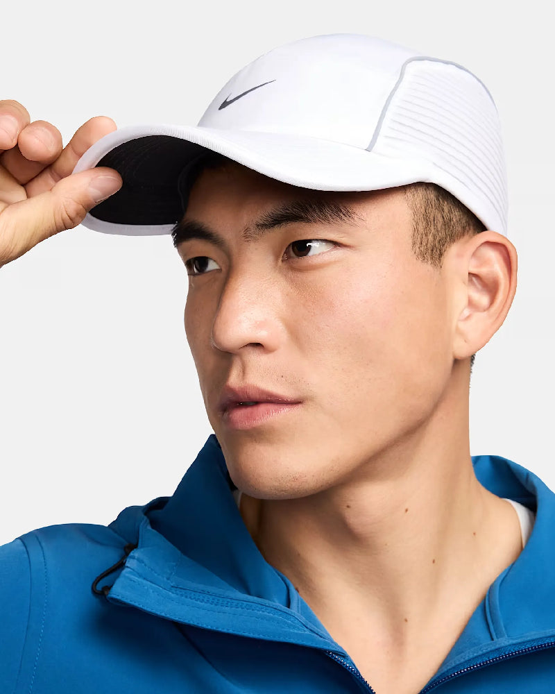 NIKE  FJ0736-100