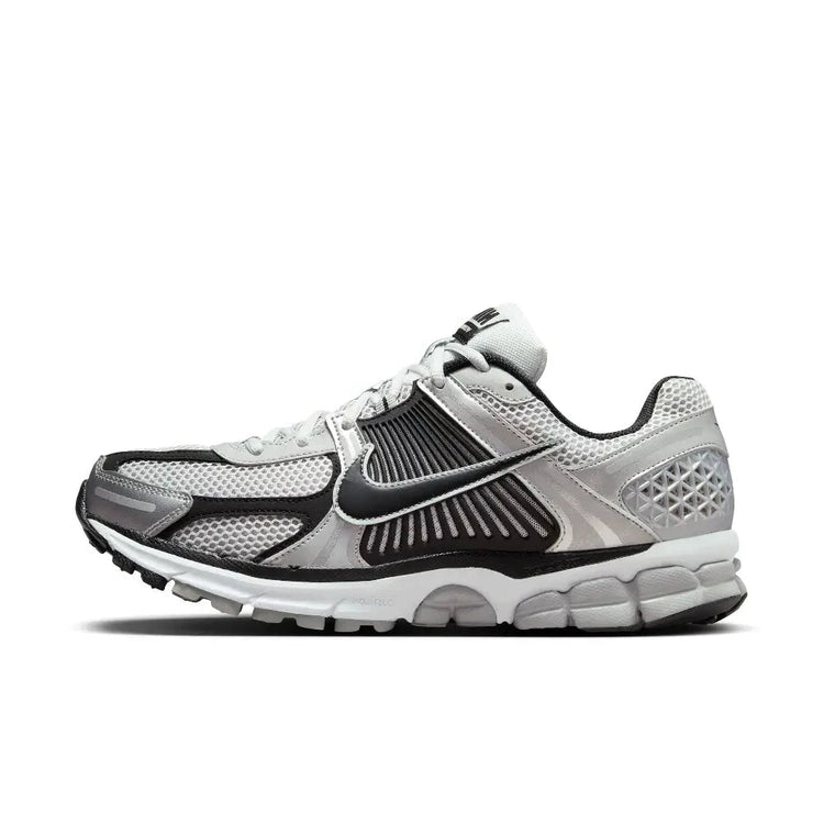 NIKE Zoom Vomero 5 Metallic Silver FJ4151-004