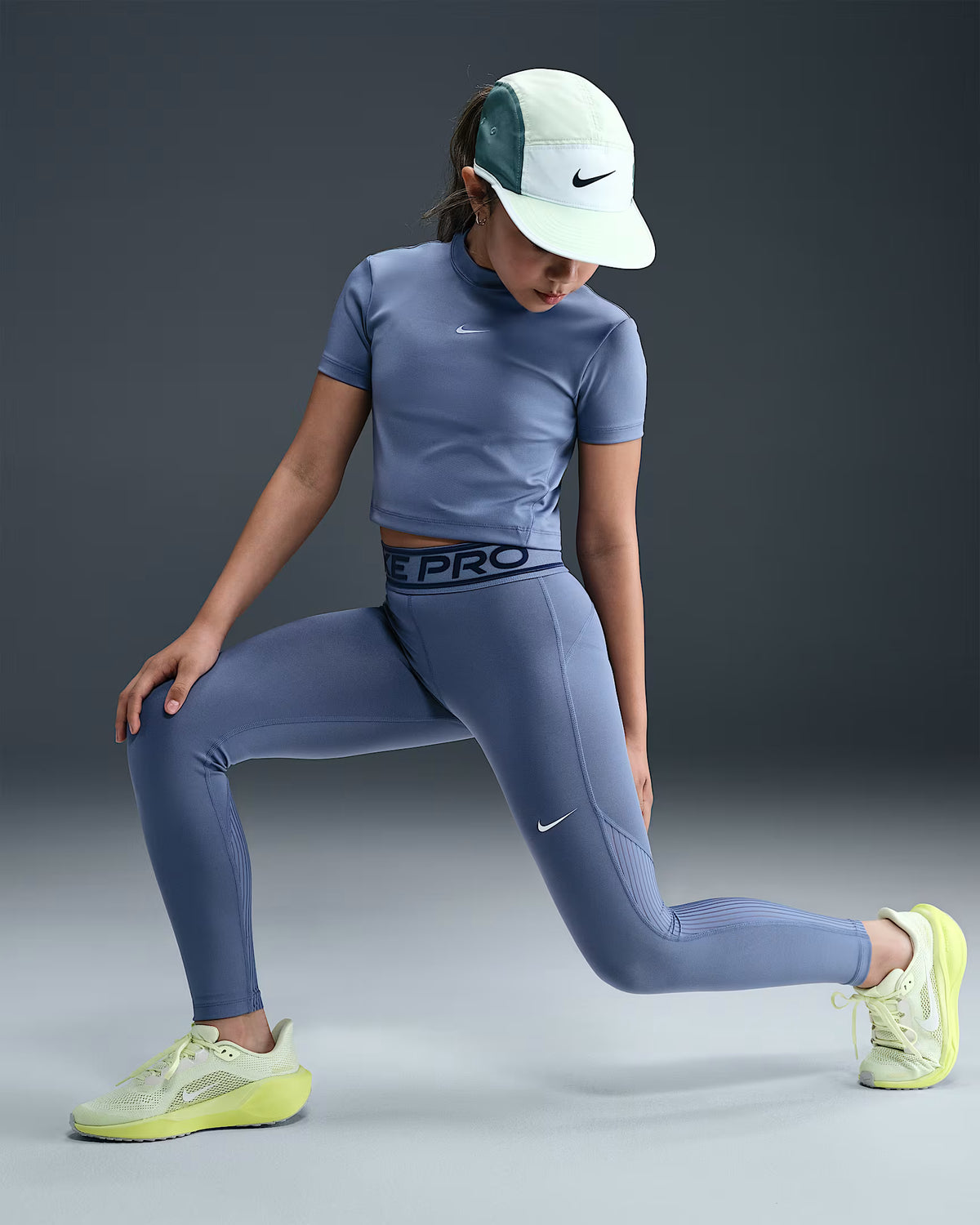 Pro Mid-Rise Leggings