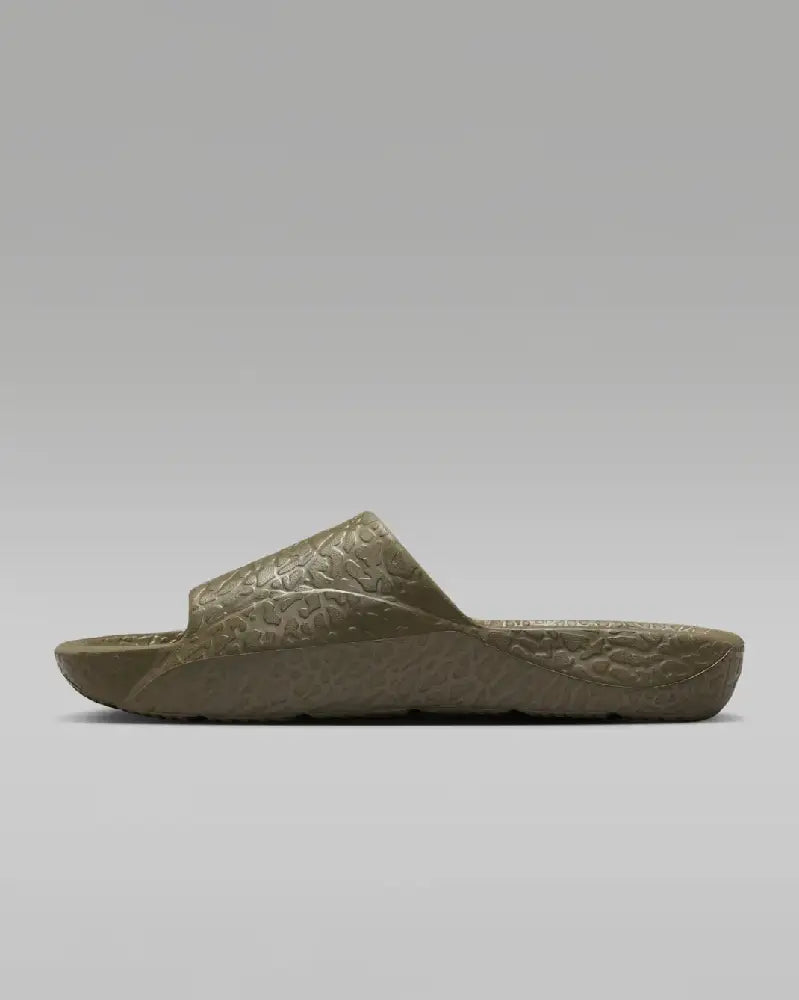 JORDAN  HQ2163-201