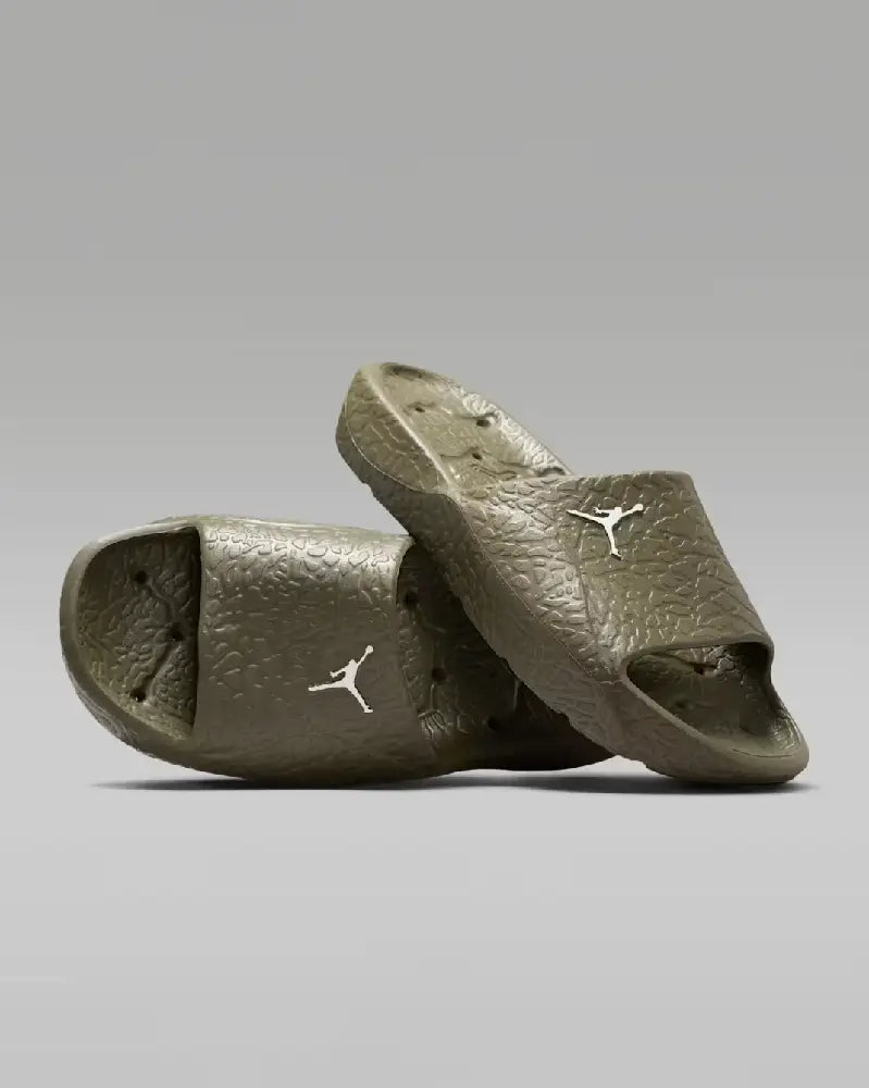 JORDAN  HQ2163-201