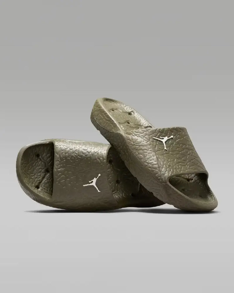 JORDAN  HQ2163-201
