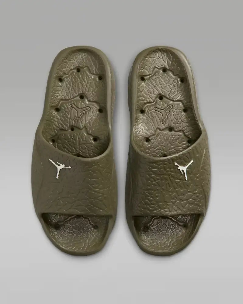JORDAN  HQ2163-201