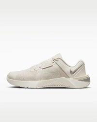 NIKE  HQ2620-102