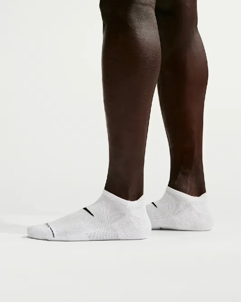 NIKE  HQ8028-901