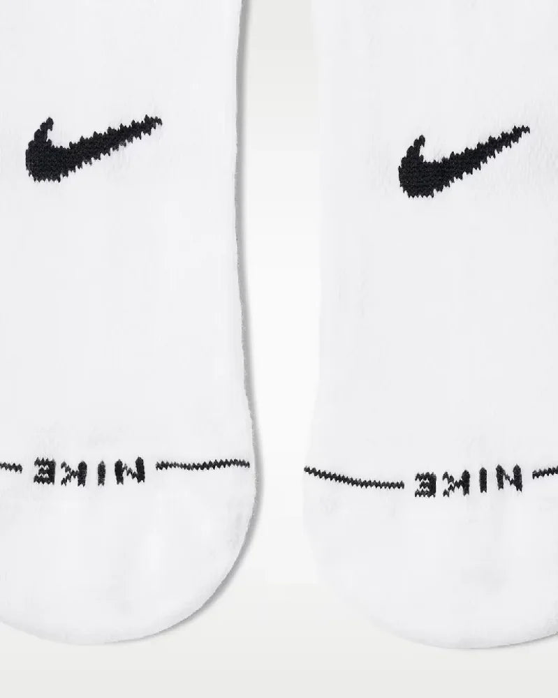 NIKE  HQ8028-901