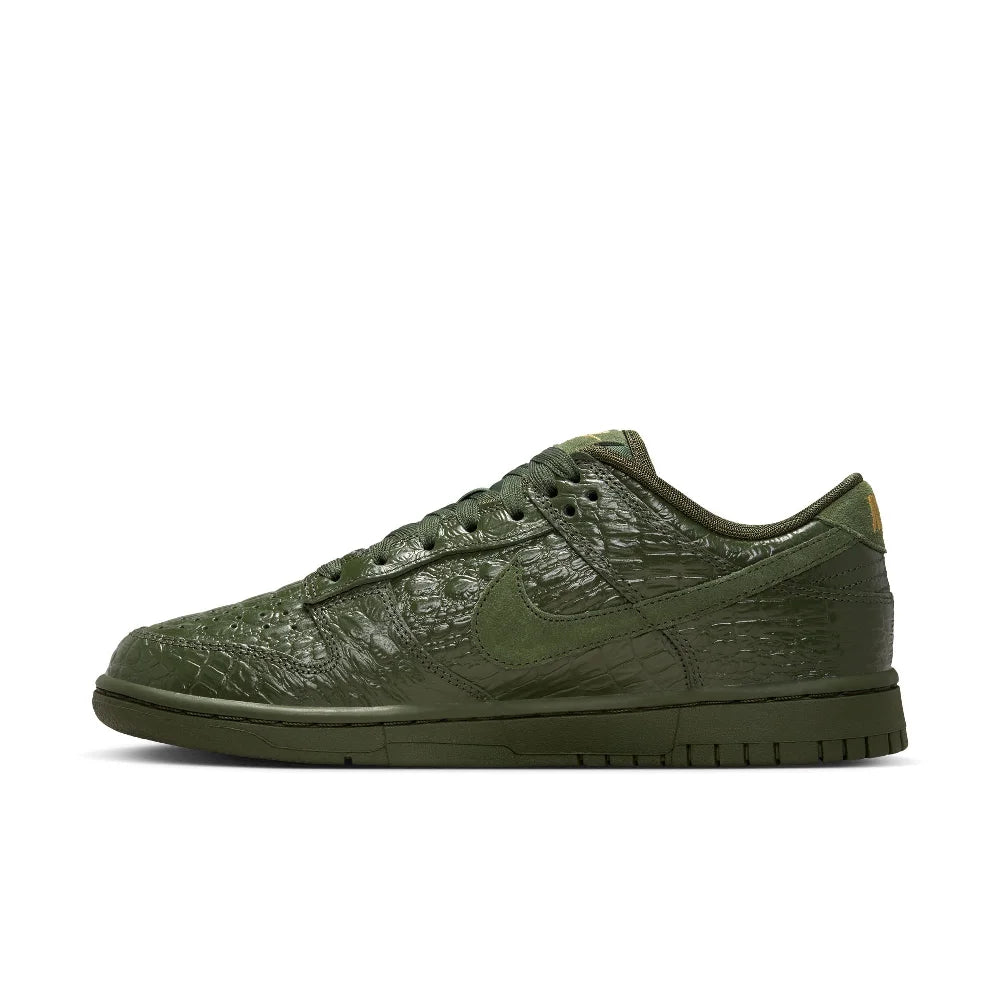 NIKE Dunk Low Sneakers Green HV4388-300
