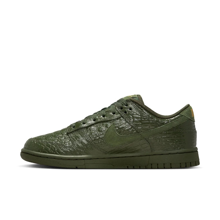 NIKE Dunk Low Sneakers Green HV4388-300