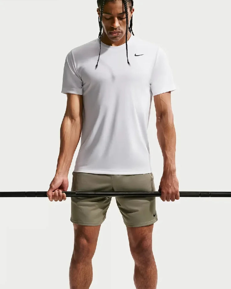 NIKE  IO1425-100