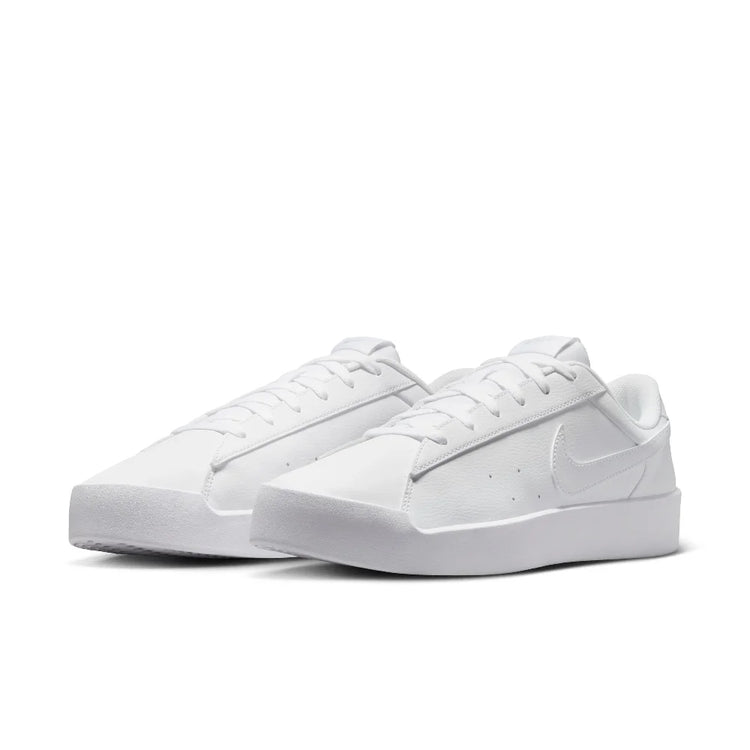NIKE  IQ9750-105