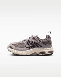 NIKE  IR0587-001