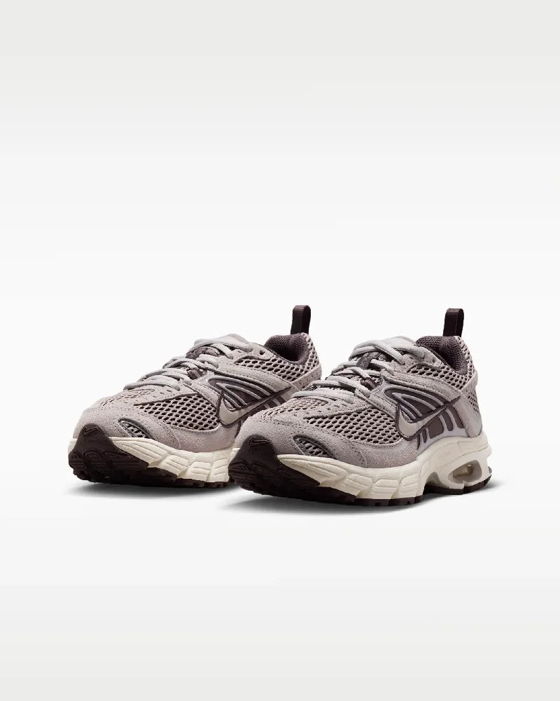 NIKE  IR0587-001