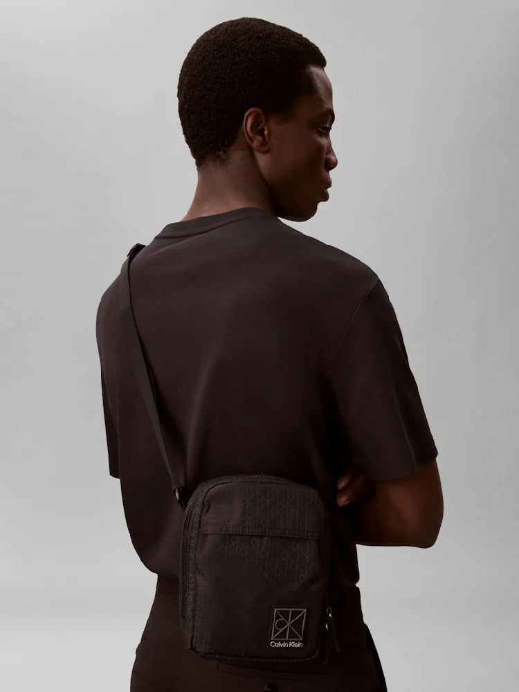 CALVIN KLEIN  LV04D3303G-UB1