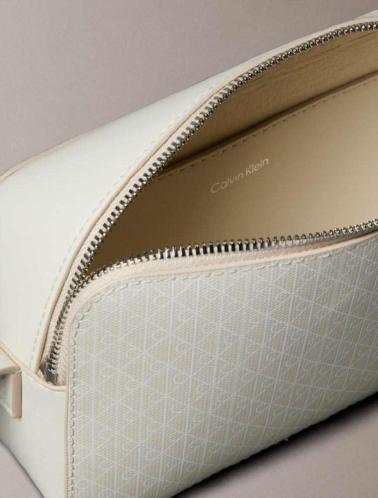CALVIN KLEIN  LV04F3268G-2XB