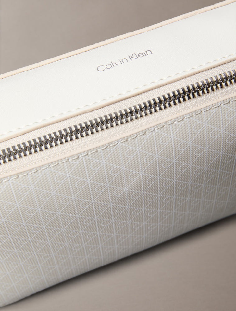 CALVIN KLEIN  LV04F3268G-2XB