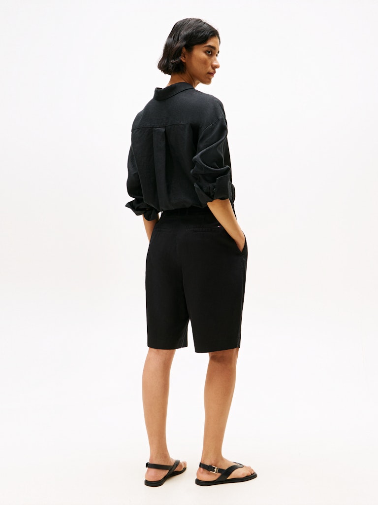 Wide Leg Bermuda Shorts With Linen