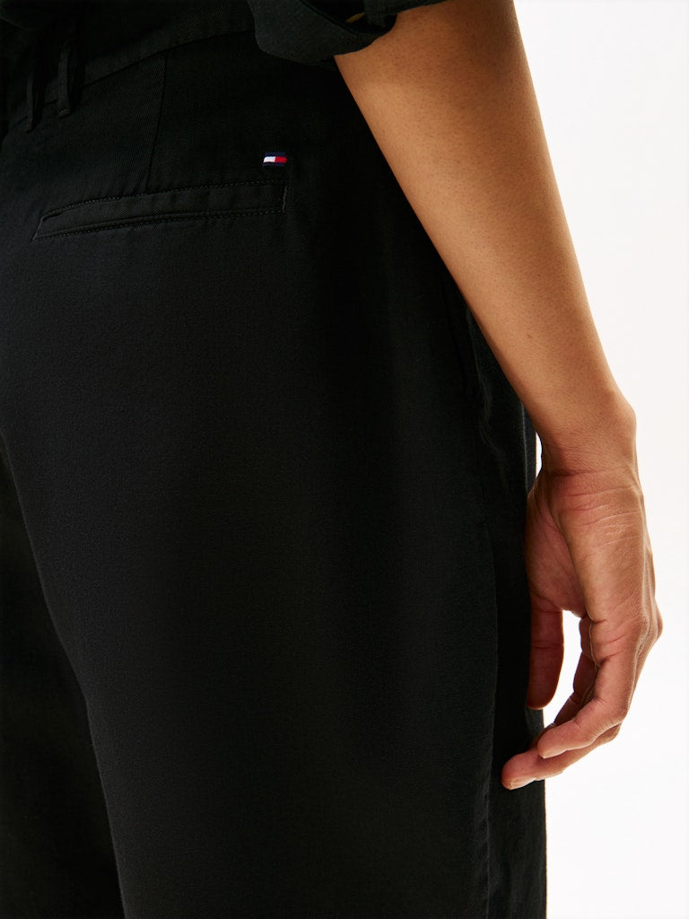Wide Leg Bermuda Shorts With Linen