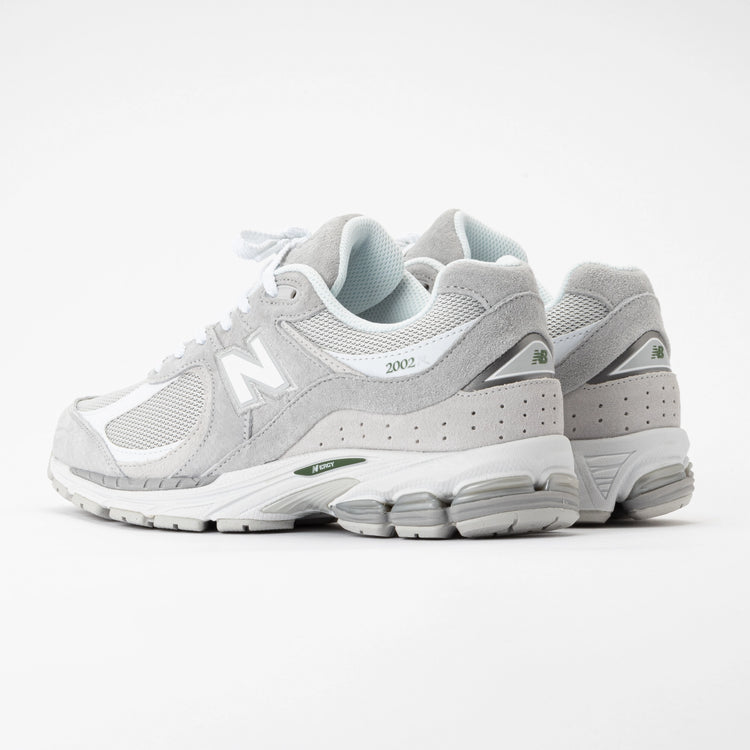 2002R Training Shoes