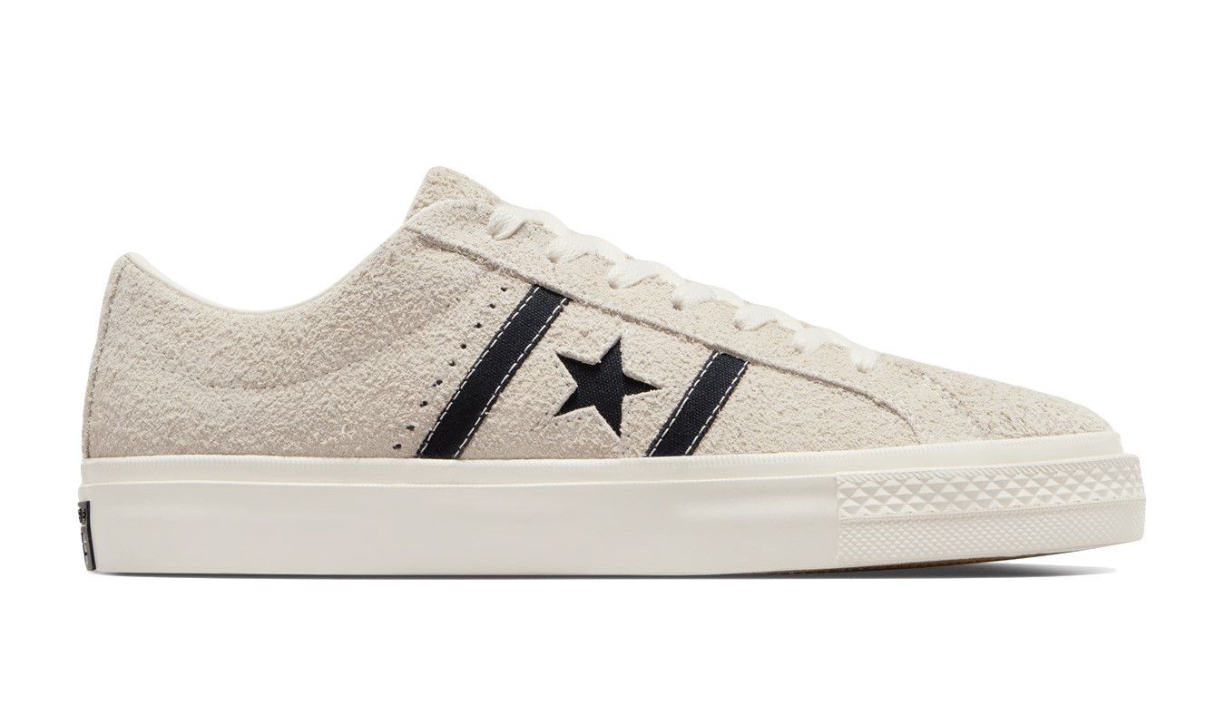 Converse One Star Academy Pro Seude Sneakers