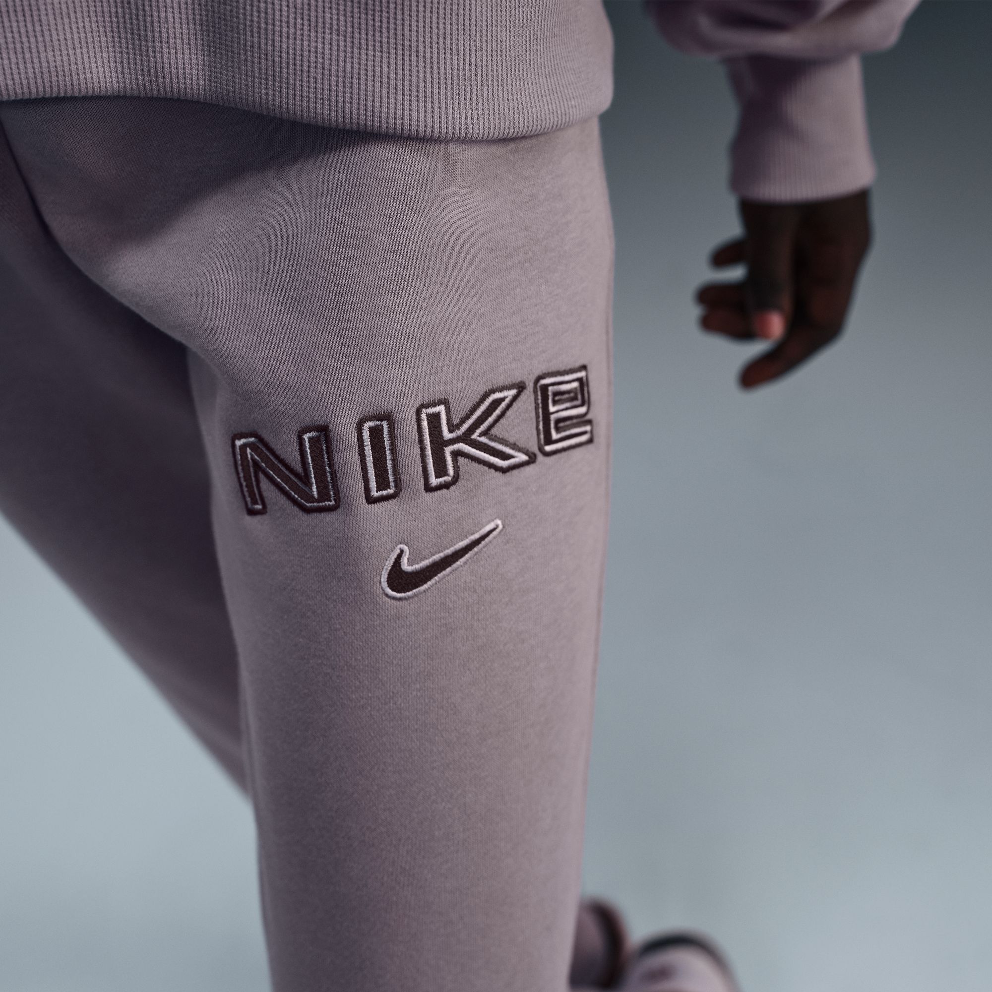 Nike Sportswear Phoenix Fleece Women's Mid-Rise Logo Sweatpants