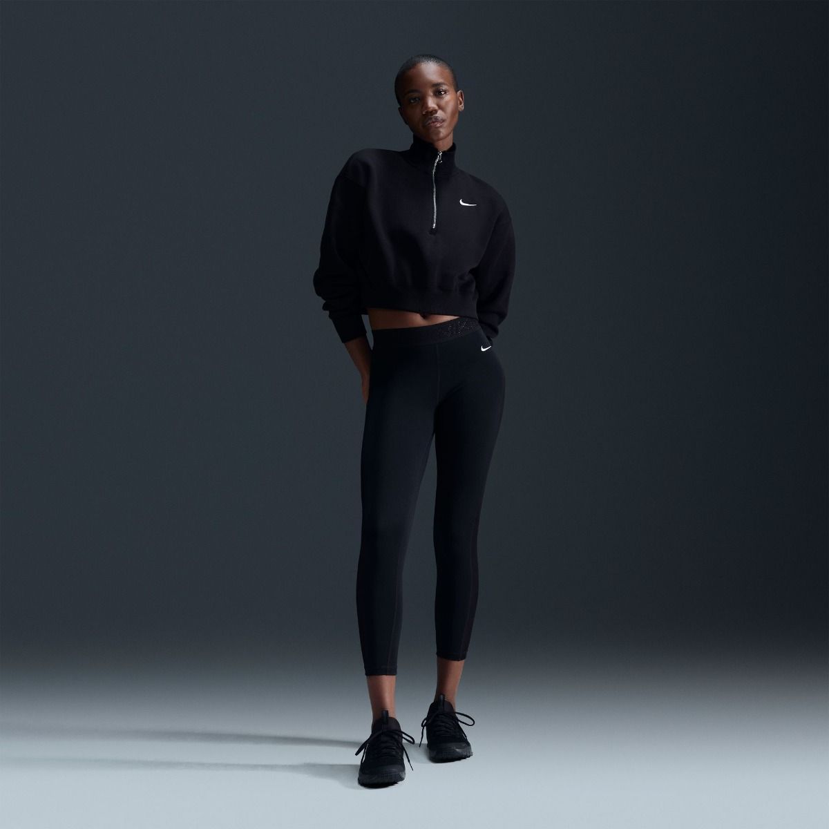 Nike Sportswear Phoenix Fleece Women's 1/2-Zip Cropped Sweatshirt